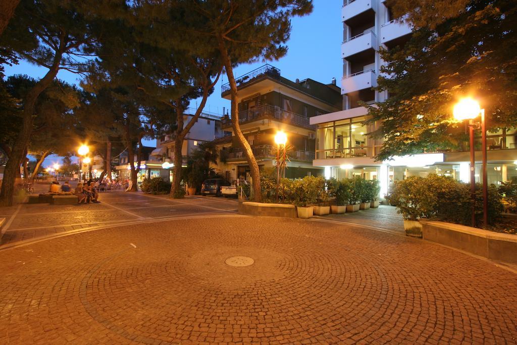 Mon Hotel Misano Adriatico Exterior photo